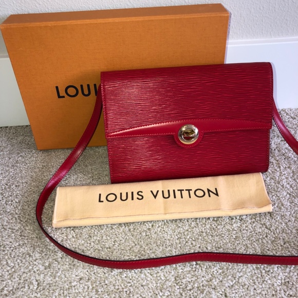 LOUIS VUITTON HANDBAG - Picture 9 of 13